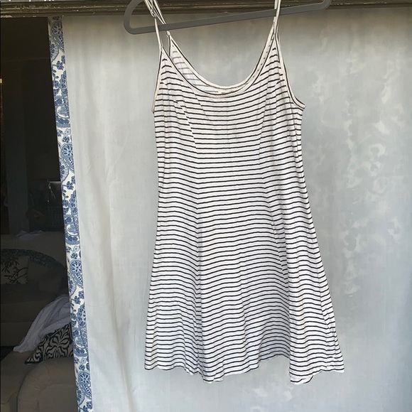 Stripped summer Billabong dress or beach cover up - Picture 3 of 7